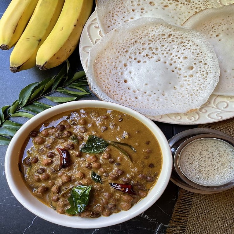 Velleappam & Kadala Curry