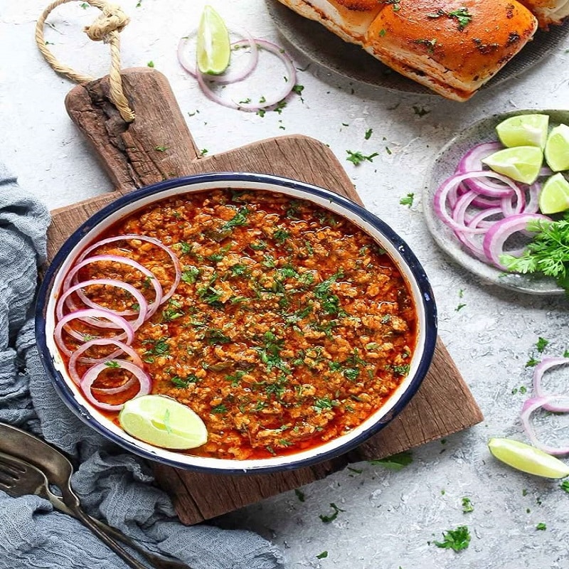 Chicken Kheema & Pav